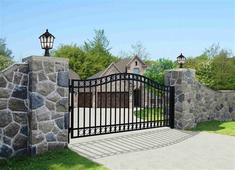 metal driveway gates and houses|metal privacy gates for driveways.